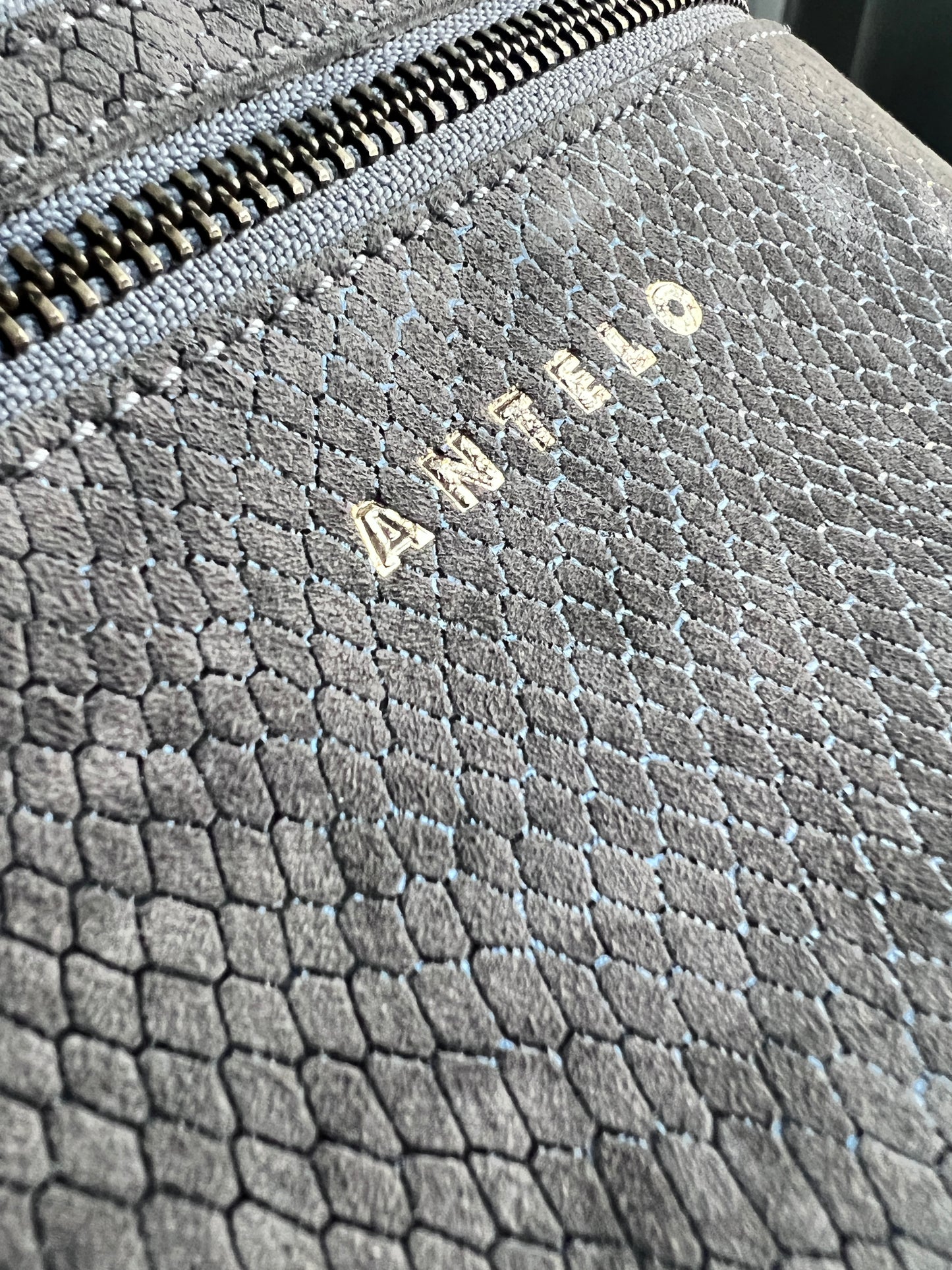 River adjustable leather moon-bag
