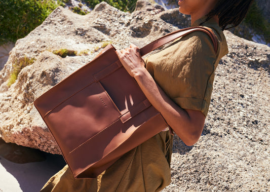 Antelo Tote Delta North-South Business Leather Tote Bag