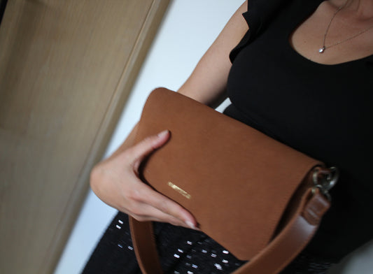 Freya East-West leather shoulder bag