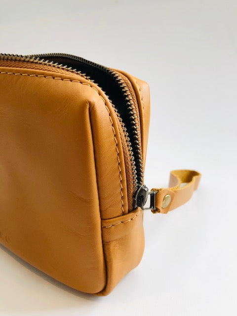 Cruz Leather Tech Wristlet - End of Range