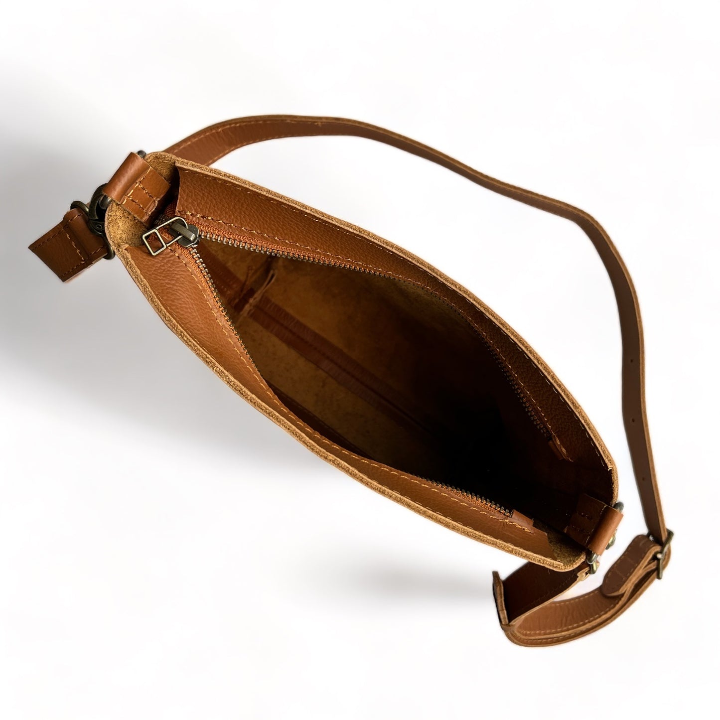 Maxie Petite leather Crossbody - MINOR FLAW jou