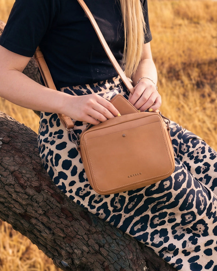 Leather Crossbody Bags – Premium Handcrafted | Antelo