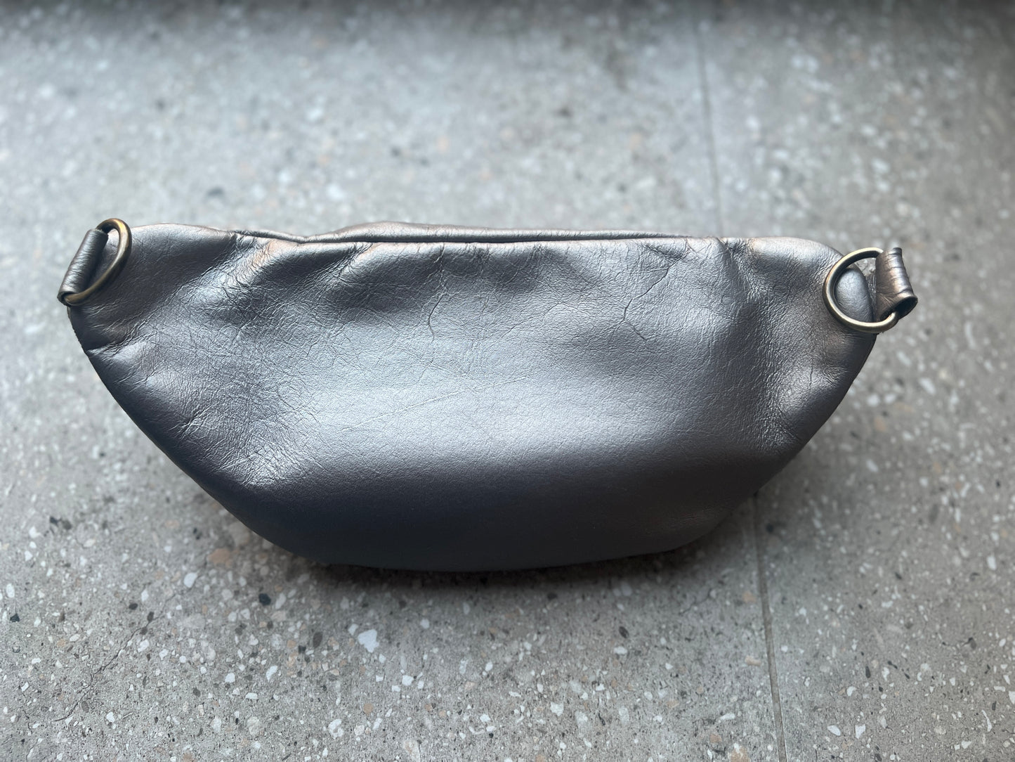 River adjustable leather moon-bag