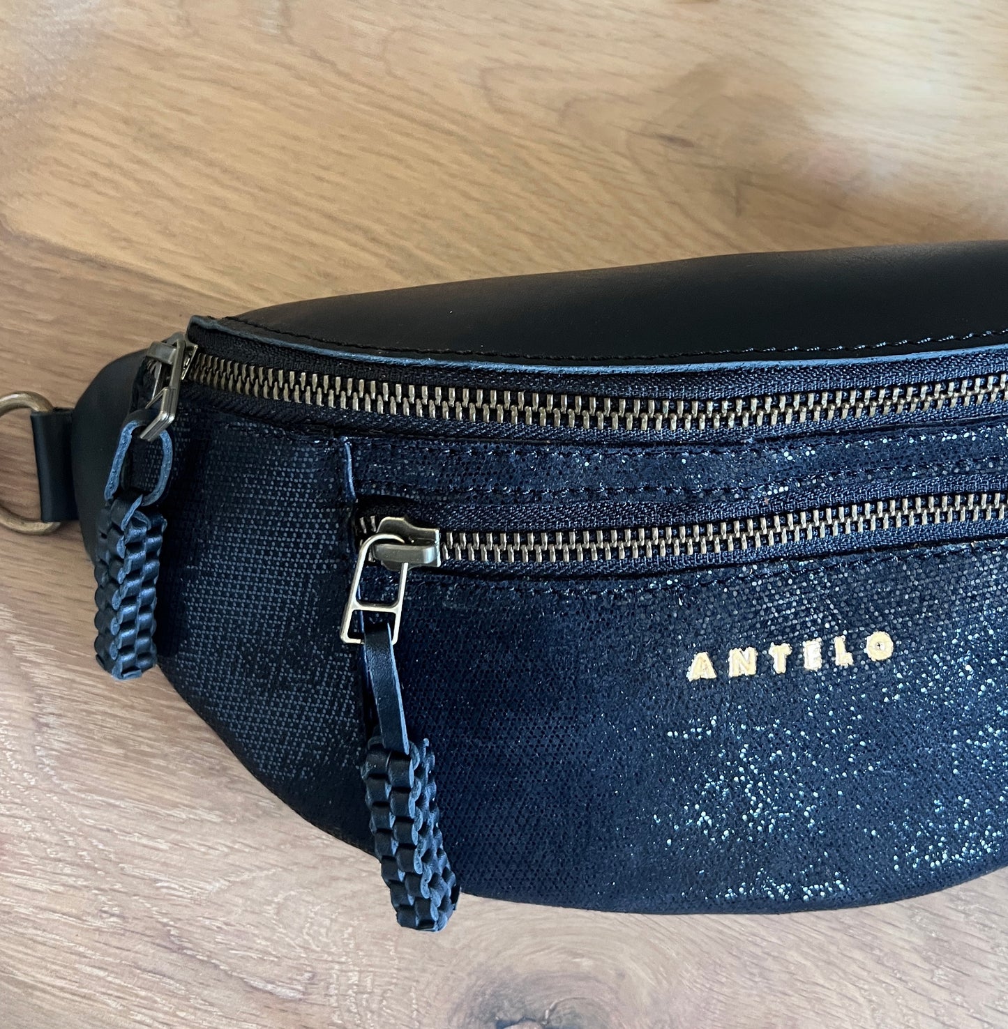 River adjustable leather moon-bag