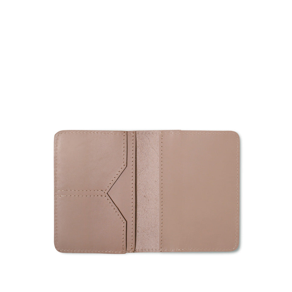 Hudson leather passport holder - MINOR FLAW