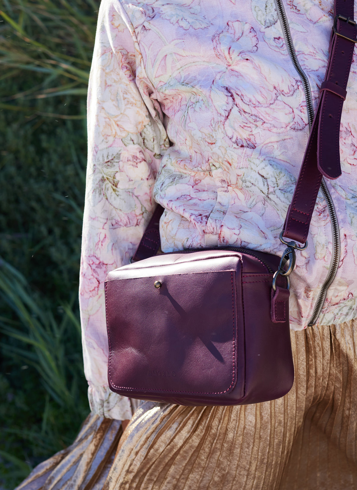 Nixie Leather Camera Crossbody - MINOR FLAW