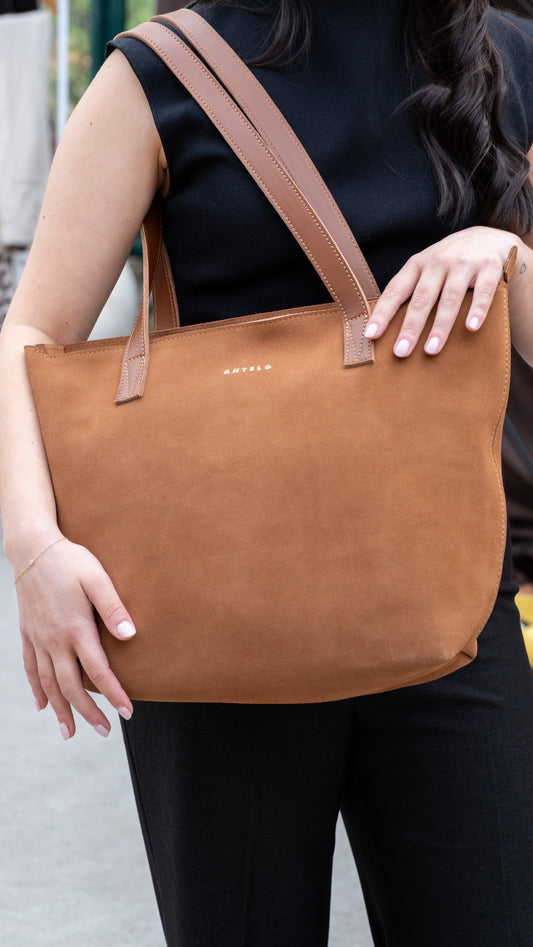 Emmy unlined Leather Tote with Zip