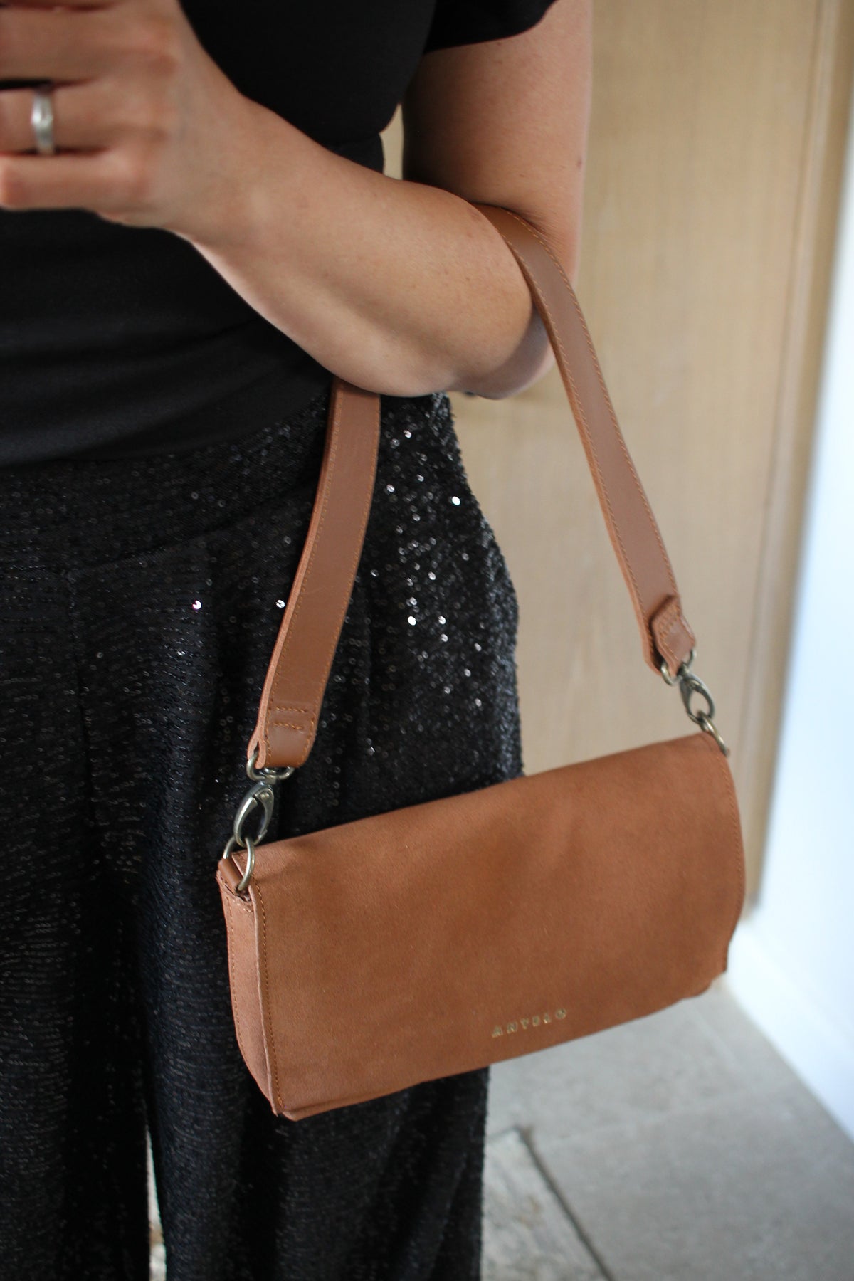 Freya East-West leather shoulder bag