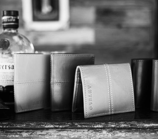 Hugo slimline leather wallet - MINOR FLAW