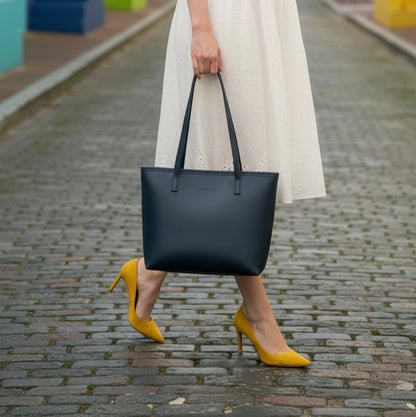 Mezzo Lined Leather Tote with Zip