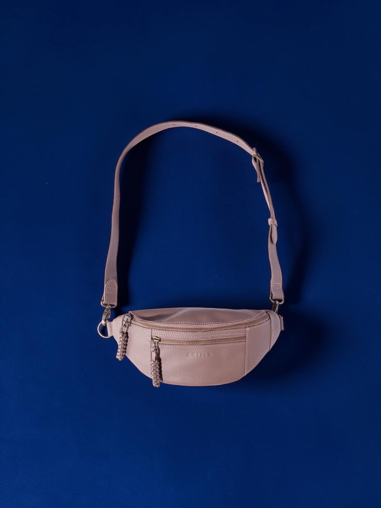 River adjustable leather moon-bag