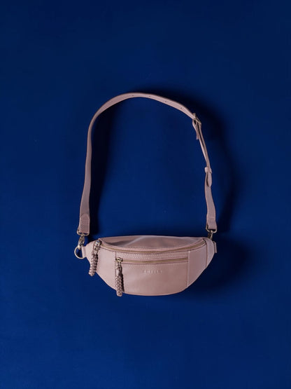 River adjustable leather moon-bag
