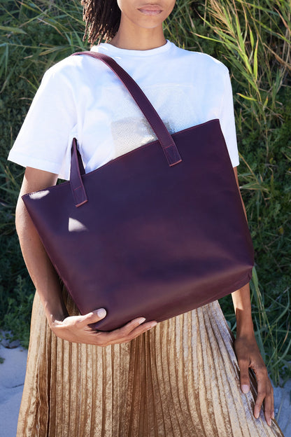 Emmy unlined Leather Tote with Zip - END OF SEASON